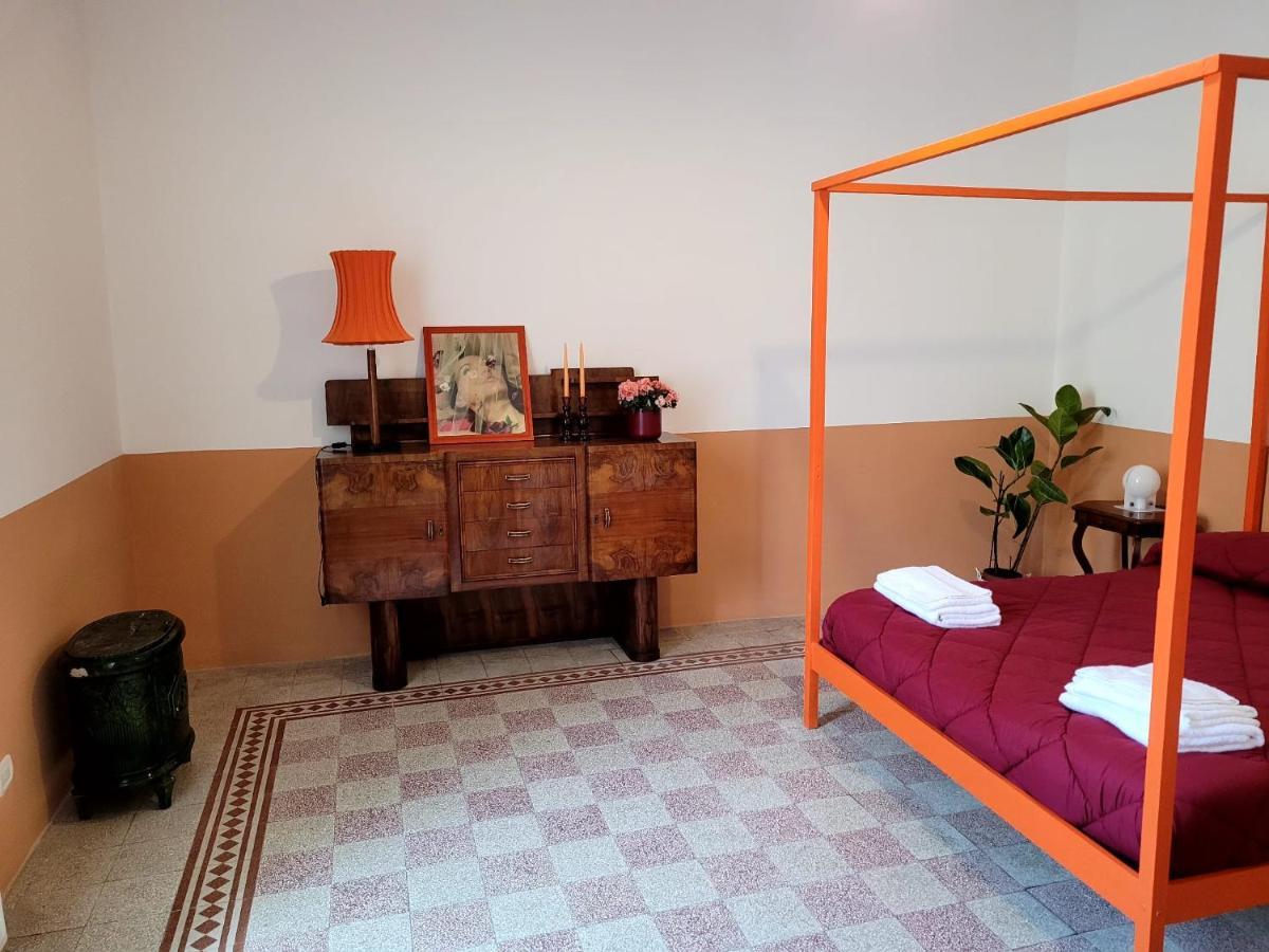 Charming Apartment With Balcony In The Historic Center Neapel Exteriör bild