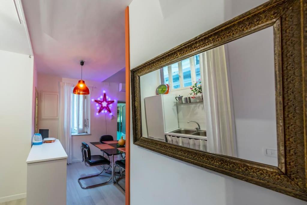 Charming Apartment With Balcony In The Historic Center Neapel Exteriör bild