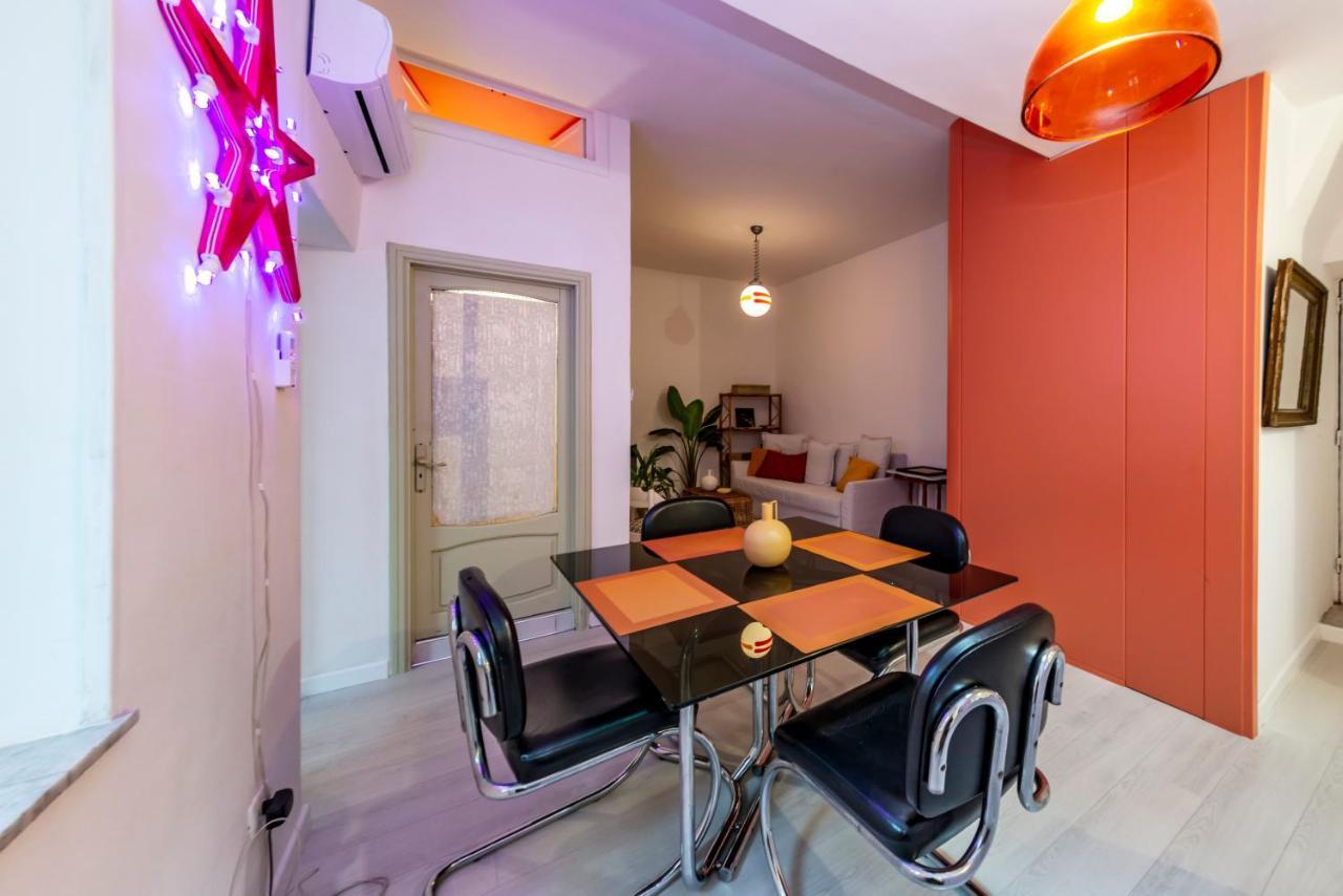 Charming Apartment With Balcony In The Historic Center Neapel Exteriör bild