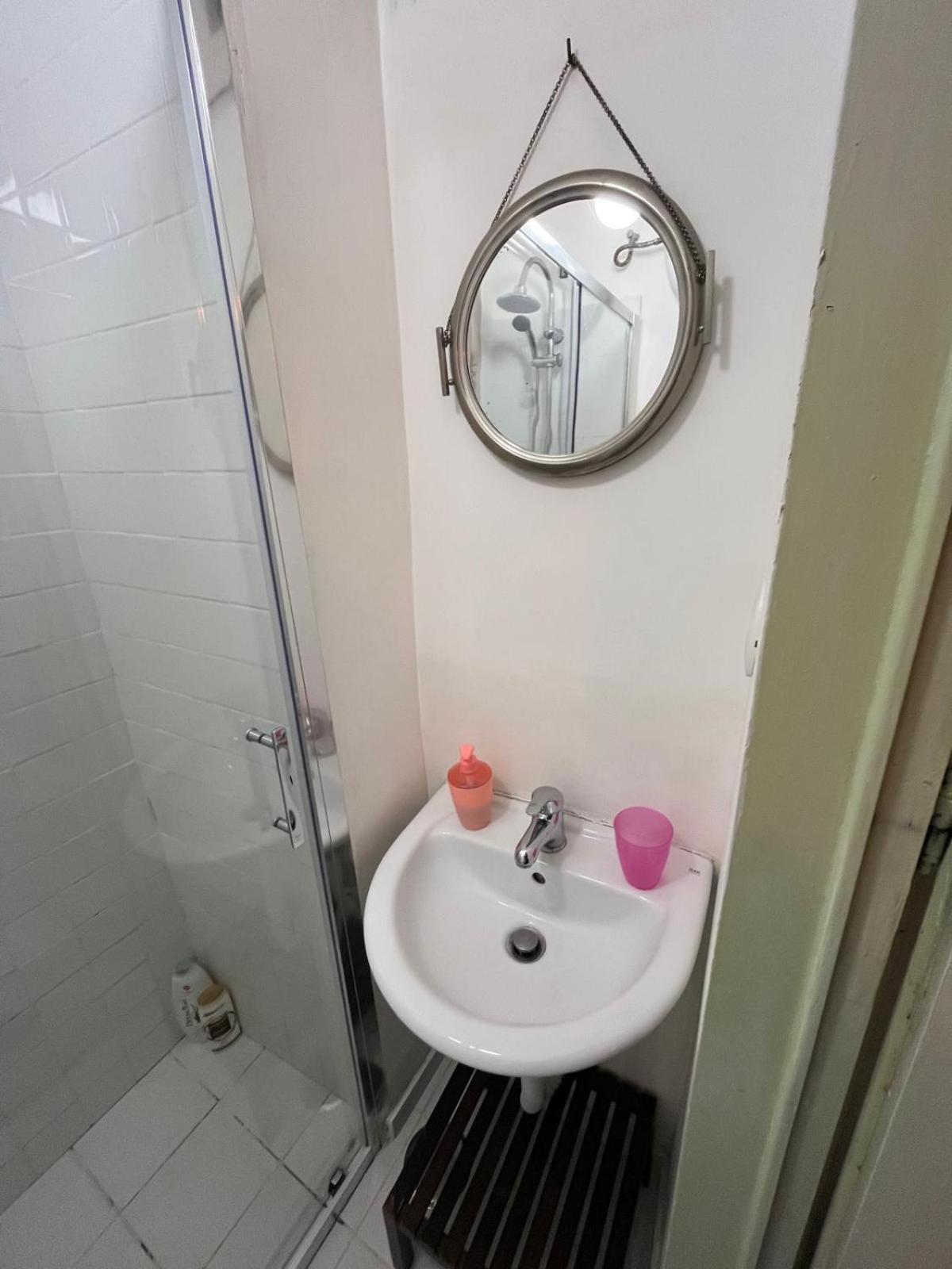 Charming Apartment With Balcony In The Historic Center Neapel Exteriör bild